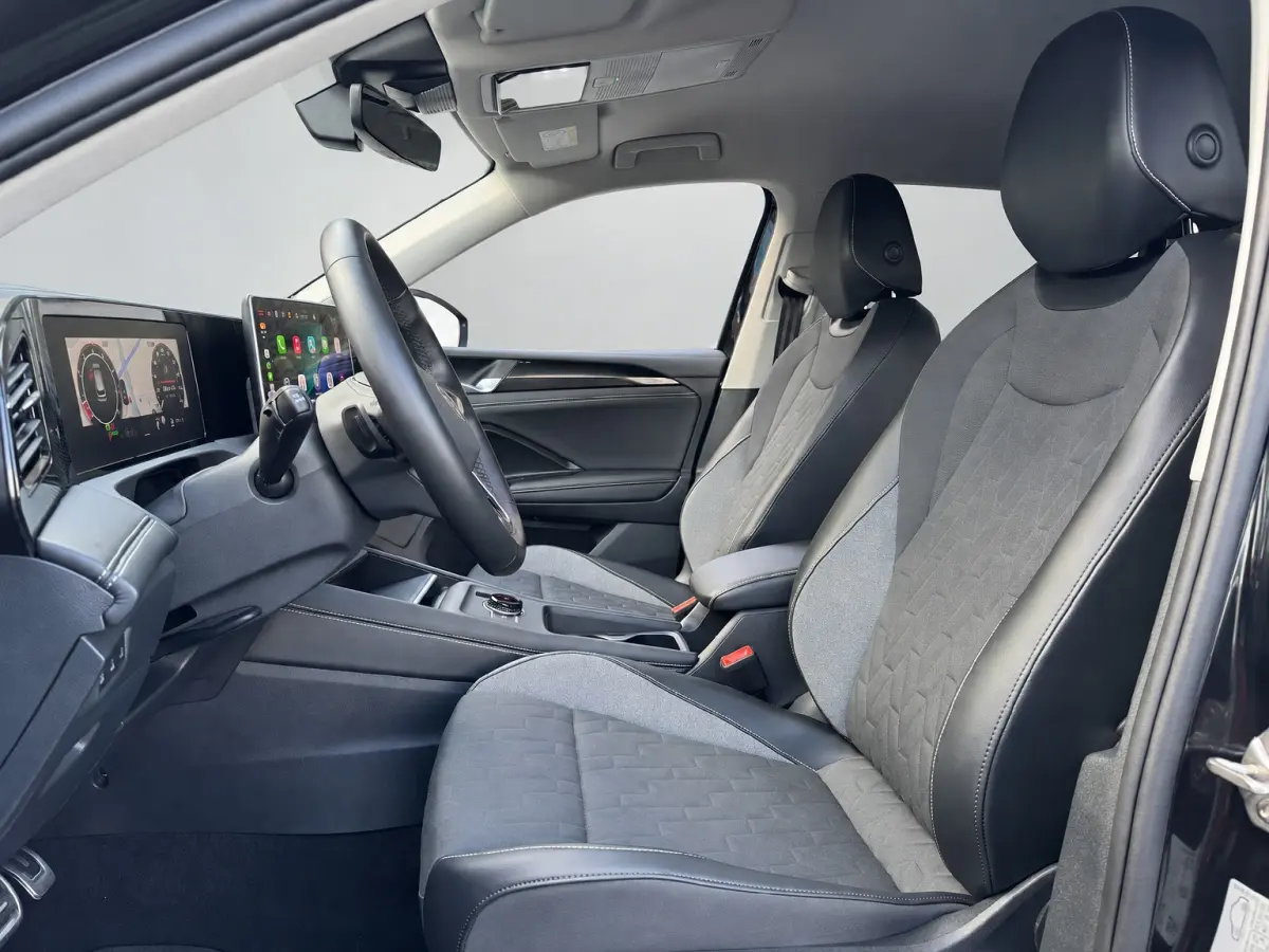 1.5 eTSI DSG LIFE GOAL CARPLAY/360CAMERA/TREKHAAK
