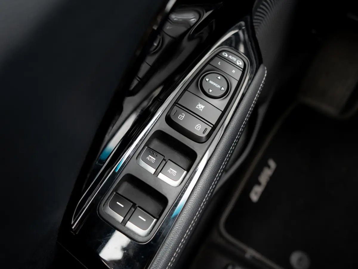 1.6 GDi Hybrid DynamicLine | Navigatie | Achteruitrijcamera | Climate control |