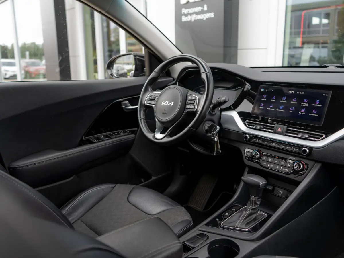 1.6 GDi Hybrid DynamicLine | Navigatie | Achteruitrijcamera | Climate control |