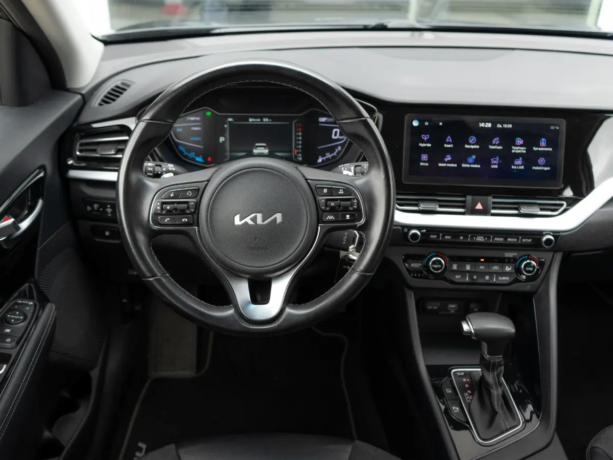 1.6 GDi Hybrid DynamicLine | Navigatie | Achteruitrijcamera | Climate control |