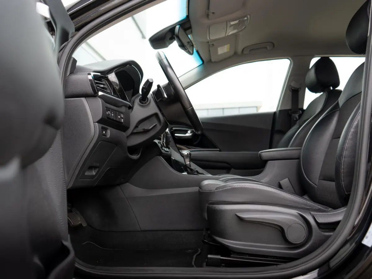 1.6 GDi Hybrid DynamicLine | Navigatie | Achteruitrijcamera | Climate control |