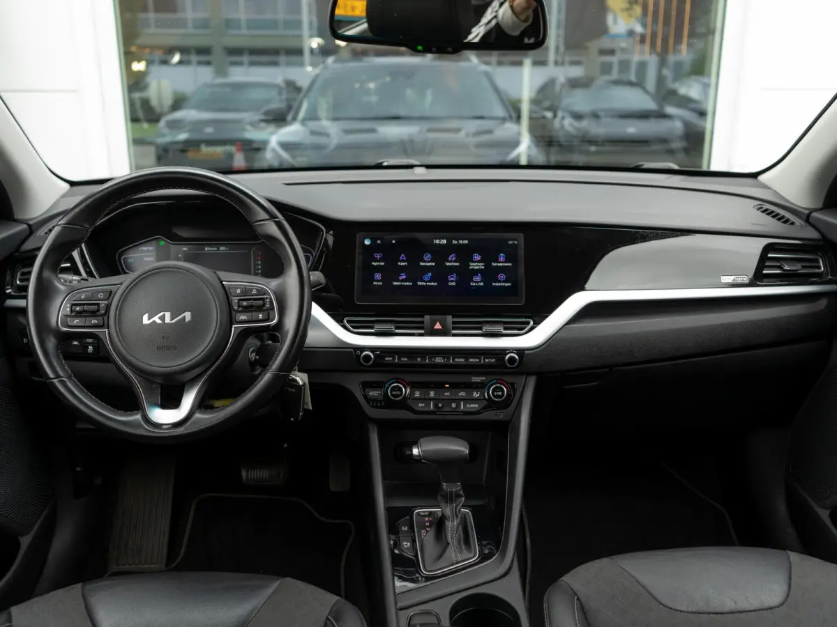 1.6 GDi Hybrid DynamicLine | Navigatie | Achteruitrijcamera | Climate control |
