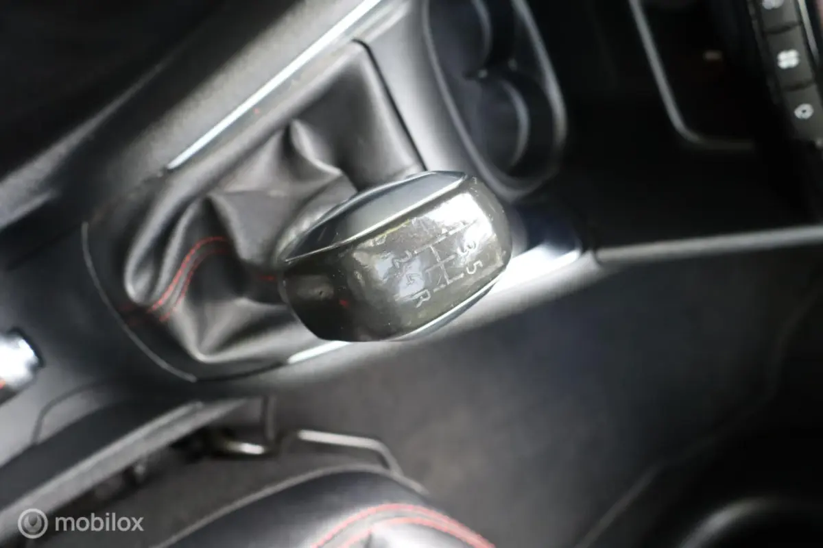 1.2 PureTech GT-line | Carplay | Panoramadak |