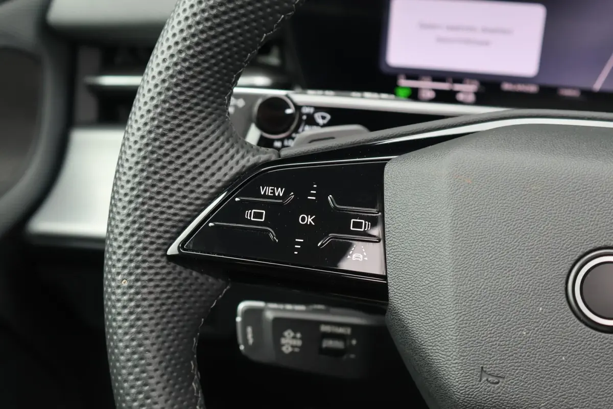 1.5 e-hybrid 272pk S edition | Panoramadak | Trekhaak | Adaptive Cruise | Sfeerverlichting | 3-zone Cimatronic | Stoel- & Stuurverwarming