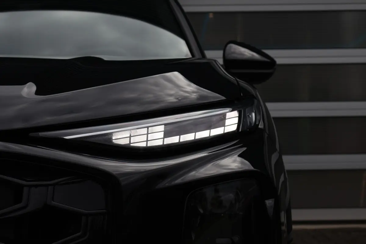 1.5 e-hybrid 272pk S edition | Panoramadak | Trekhaak | Adaptive Cruise | Sfeerverlichting | 3-zone Cimatronic | Stoel- & Stuurverwarming