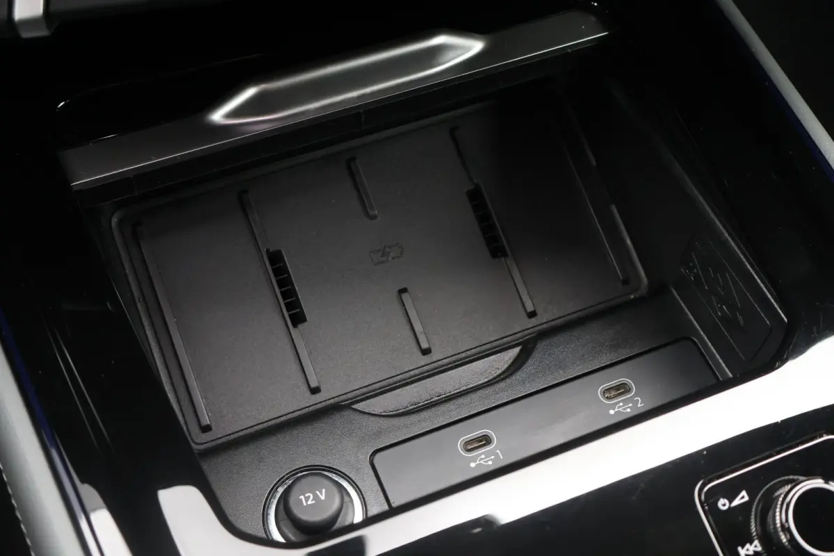 1.5 e-hybrid 272pk S edition | Panoramadak | Trekhaak | Adaptive Cruise | Sfeerverlichting | 3-zone Cimatronic | Stoel- & Stuurverwarming