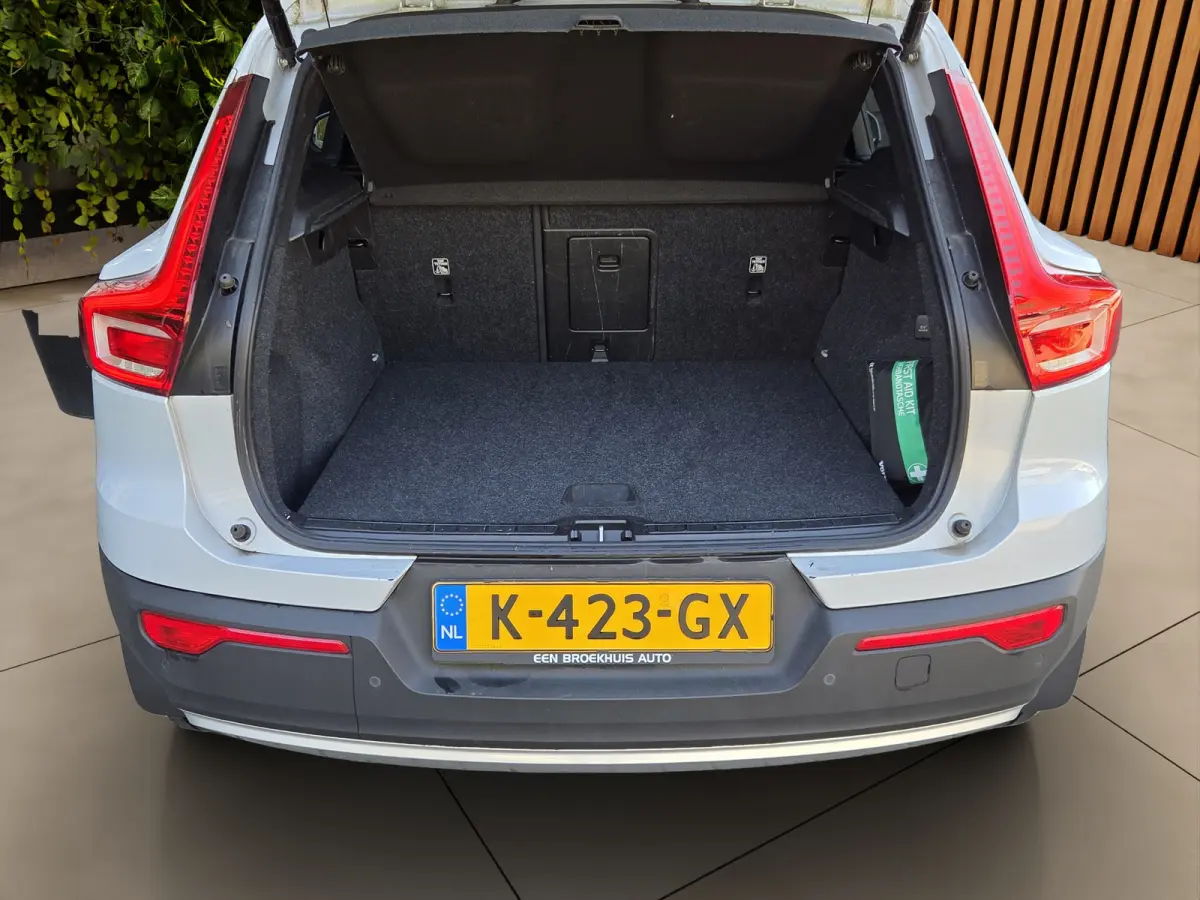 1.5 T5 Inscription Expression | Dodehoekdetectie | Keyless | CarPlay | 18" Velgen