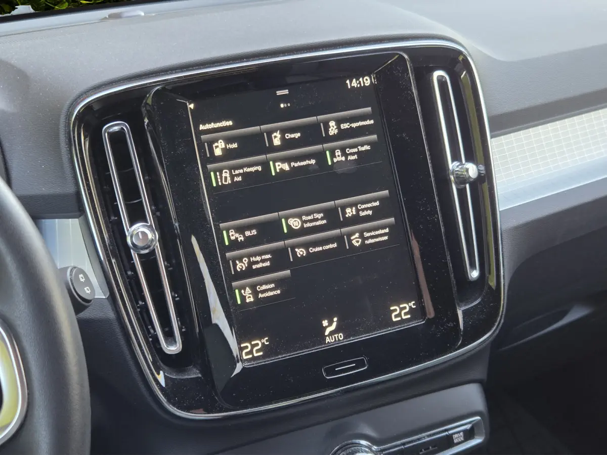 1.5 T5 Inscription Expression | Dodehoekdetectie | Keyless | CarPlay | 18" Velgen