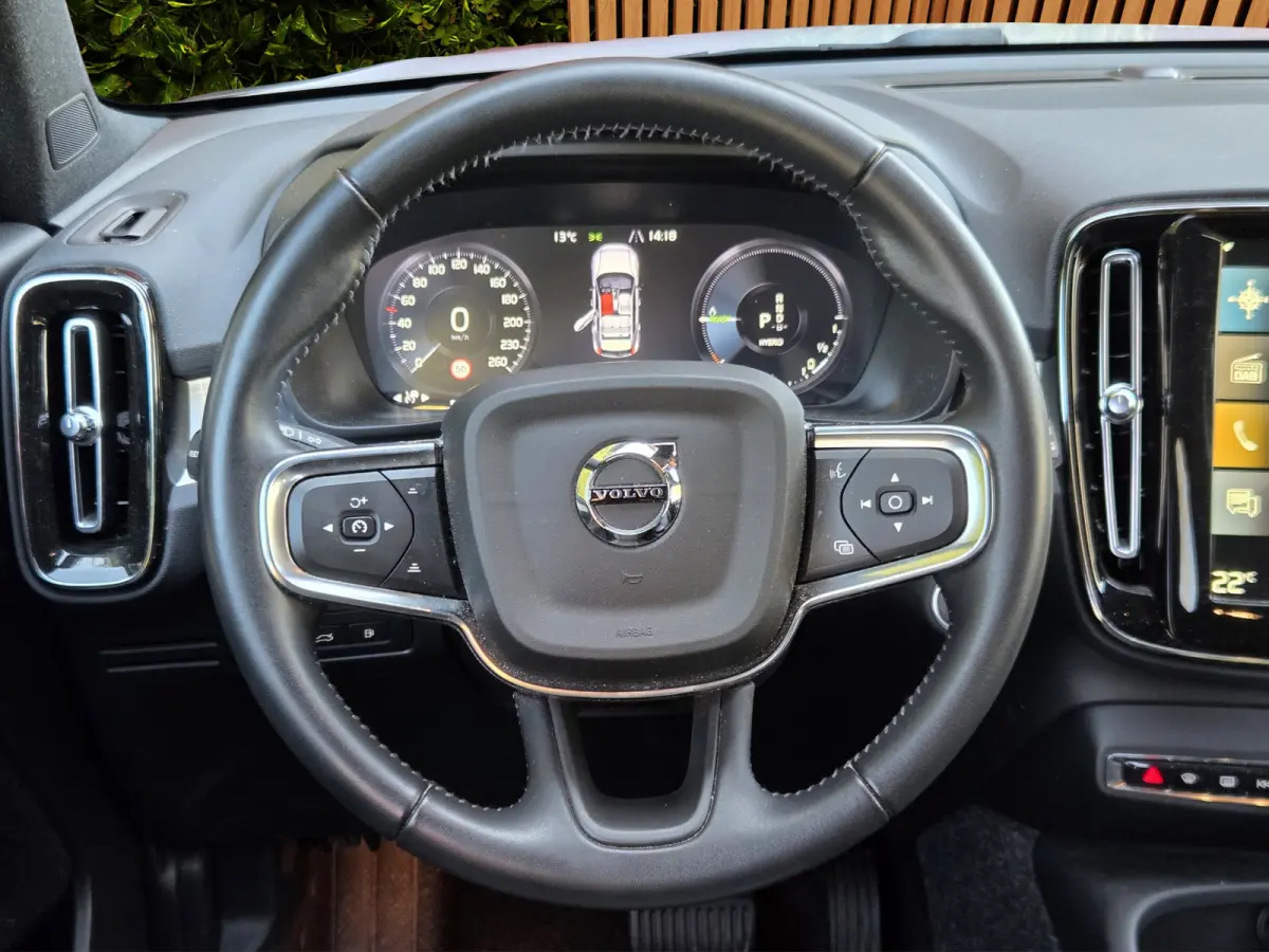 1.5 T5 Inscription Expression | Dodehoekdetectie | Keyless | CarPlay | 18" Velgen