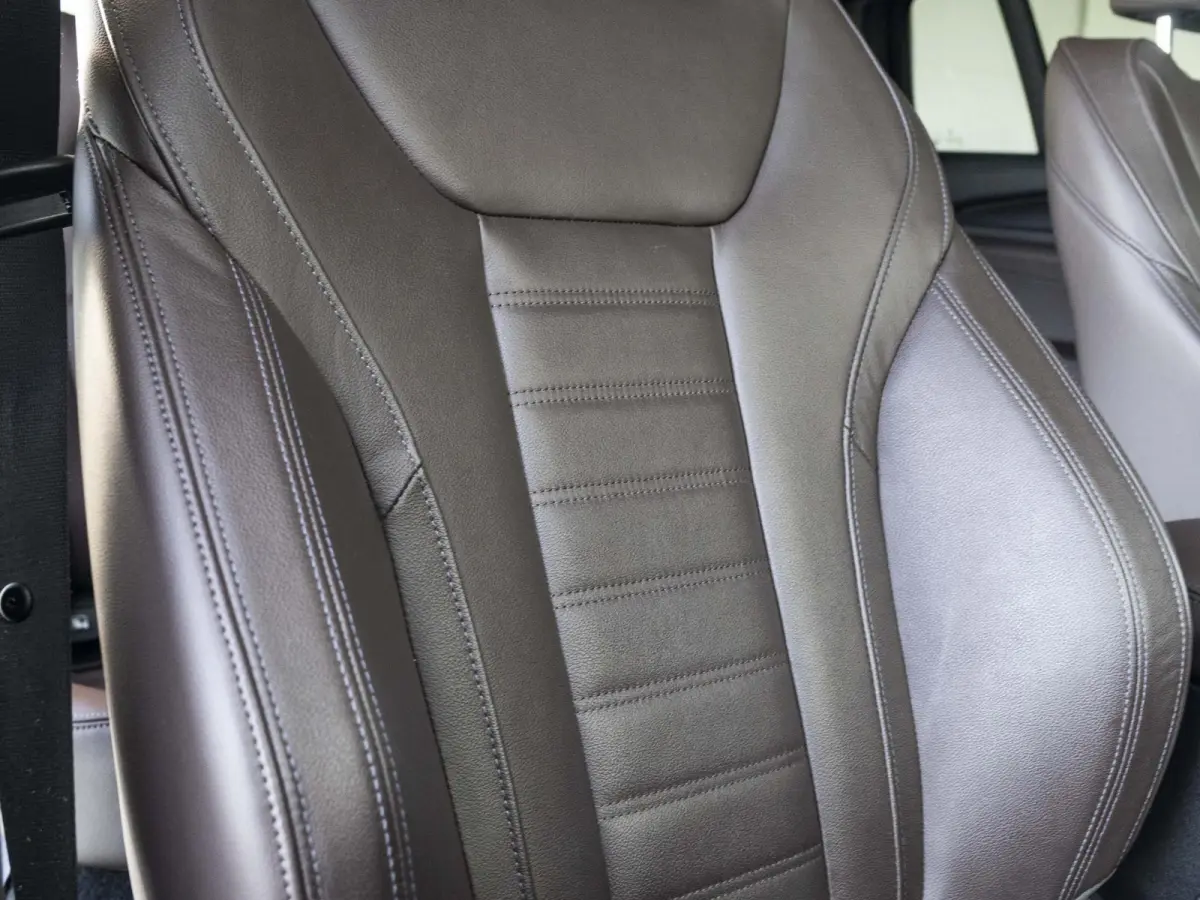 xDrive20i | High Executive | M Sportpakket | Panoramadak | Sportstoelen | BMW Laserlight | 19 inch | Parking Assistant