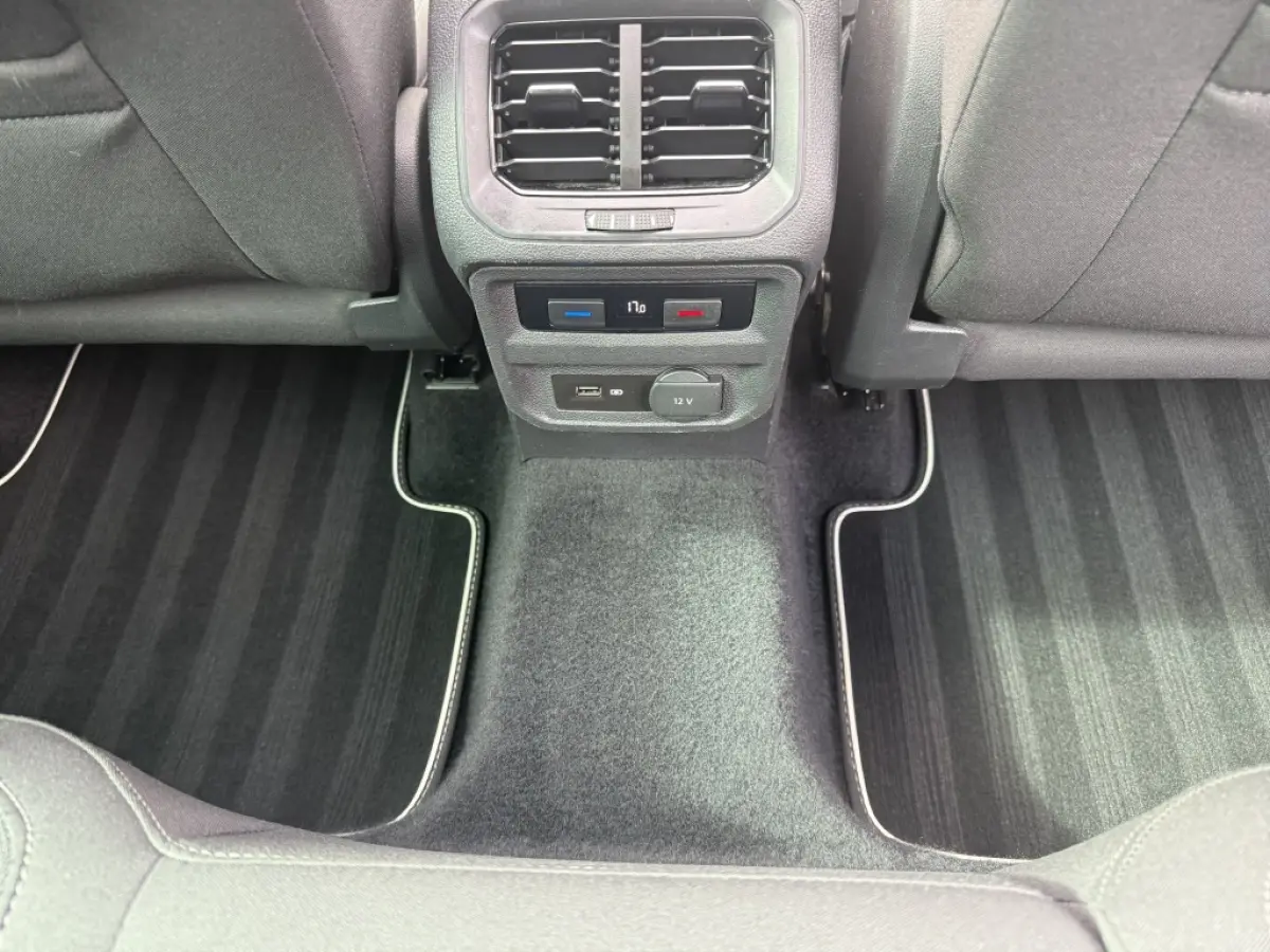 2.0 TSI 4M. Highline I Pano I Trekhaak I Navi I Clima I Ambiente I LED I Winter Pakket