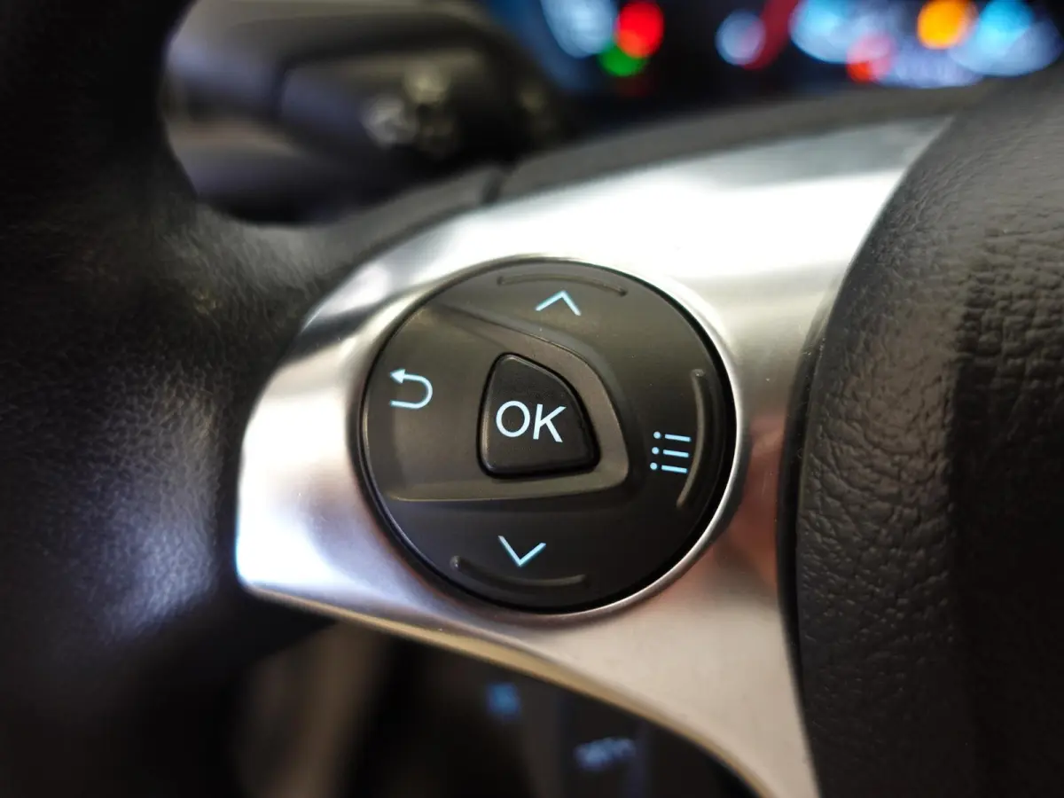 1.5 L2 Trend Automaat Navigatie Camera Trekhaak Parkeersensoren Cruise Control 3 Zits Carplay Apple Carplay / Android Auto
