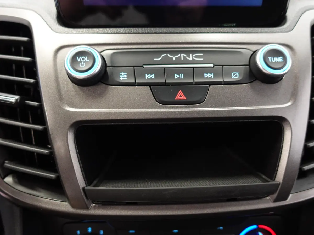 1.5 L2 Trend Automaat Navigatie Camera Trekhaak Parkeersensoren Cruise Control 3 Zits Carplay Apple Carplay / Android Auto