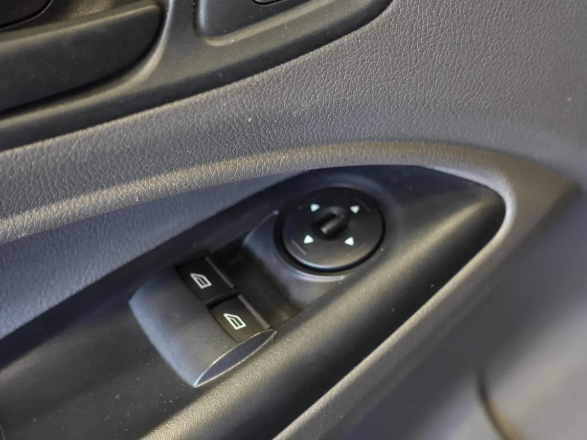 1.5 L2 Trend Automaat Navigatie Camera Trekhaak Parkeersensoren Cruise Control 3 Zits Carplay Apple Carplay / Android Auto