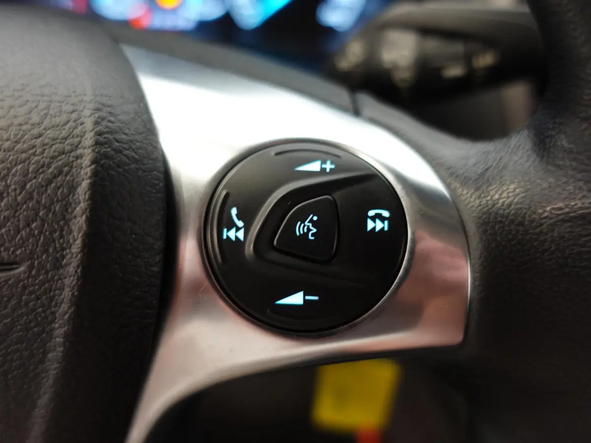 1.5 L2 Trend Automaat Navigatie Camera Trekhaak Parkeersensoren Cruise Control 3 Zits Carplay Apple Carplay / Android Auto