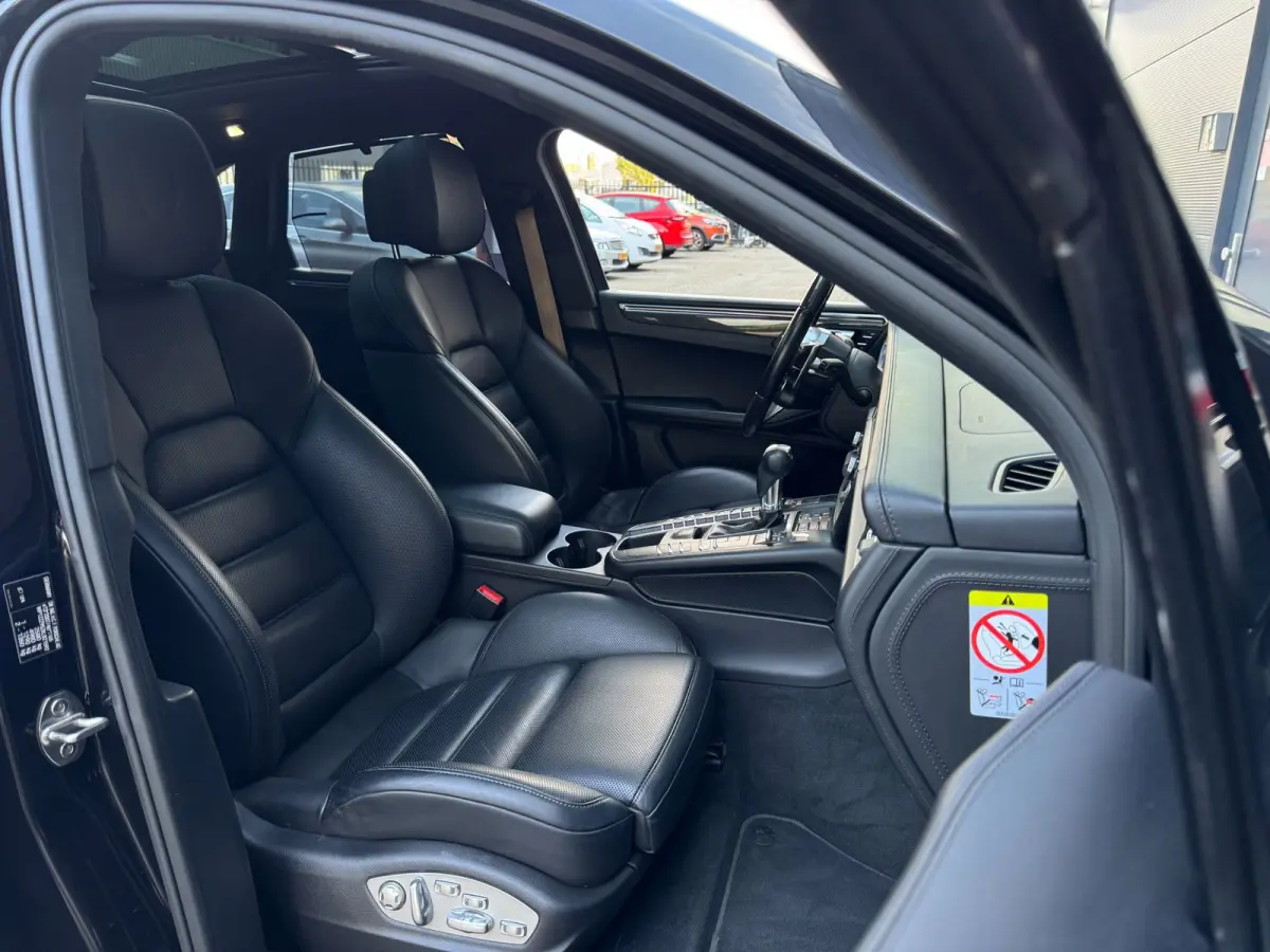 3.0 S / KERAMISCH / BURMESTER / 360 CAM / CARBON / 21 INCH / PANO / LUCHTVERING / TREKHAAK ELEKTR. / STOELVENT. !
