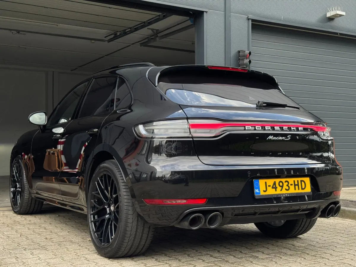 3.0 S / KERAMISCH / BURMESTER / 360 CAM / CARBON / 21 INCH / PANO / LUCHTVERING / TREKHAAK ELEKTR. / STOELVENT. !