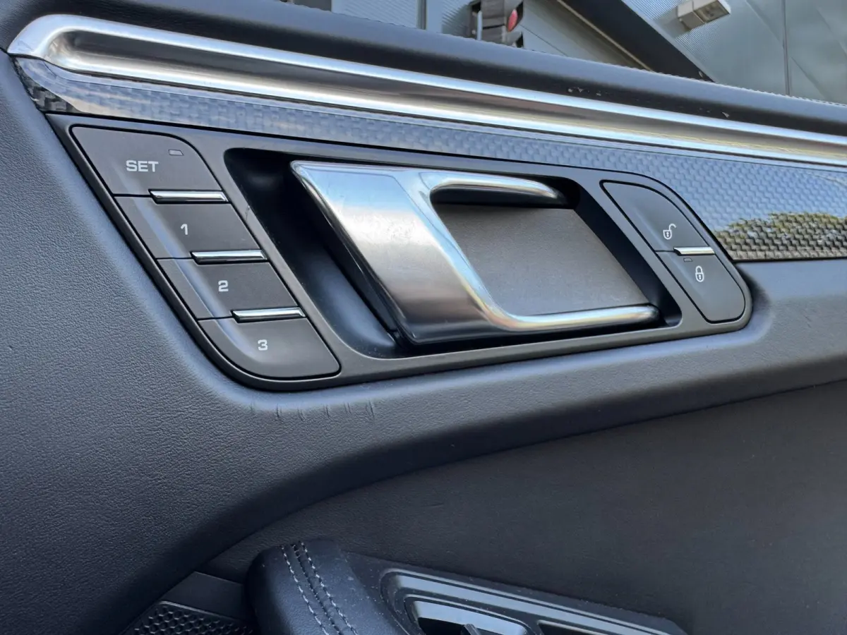 3.0 S / KERAMISCH / BURMESTER / 360 CAM / CARBON / 21 INCH / PANO / LUCHTVERING / TREKHAAK ELEKTR. / STOELVENT. !
