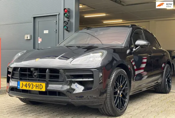3.0 S / KERAMISCH / BURMESTER / 360 CAM / CARBON / 21 INCH / PANO / LUCHTVERING / TREKHAAK ELEKTR. / STOELVENT. !