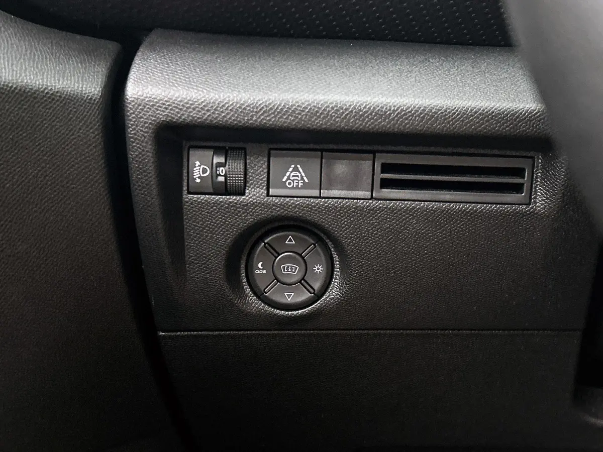 1.2 Feel Edition | Navigatie | Climate Control | Achteruitrijcamera | Apple Carplay/Android Auto | Head-Up Display | Led Koplampen |