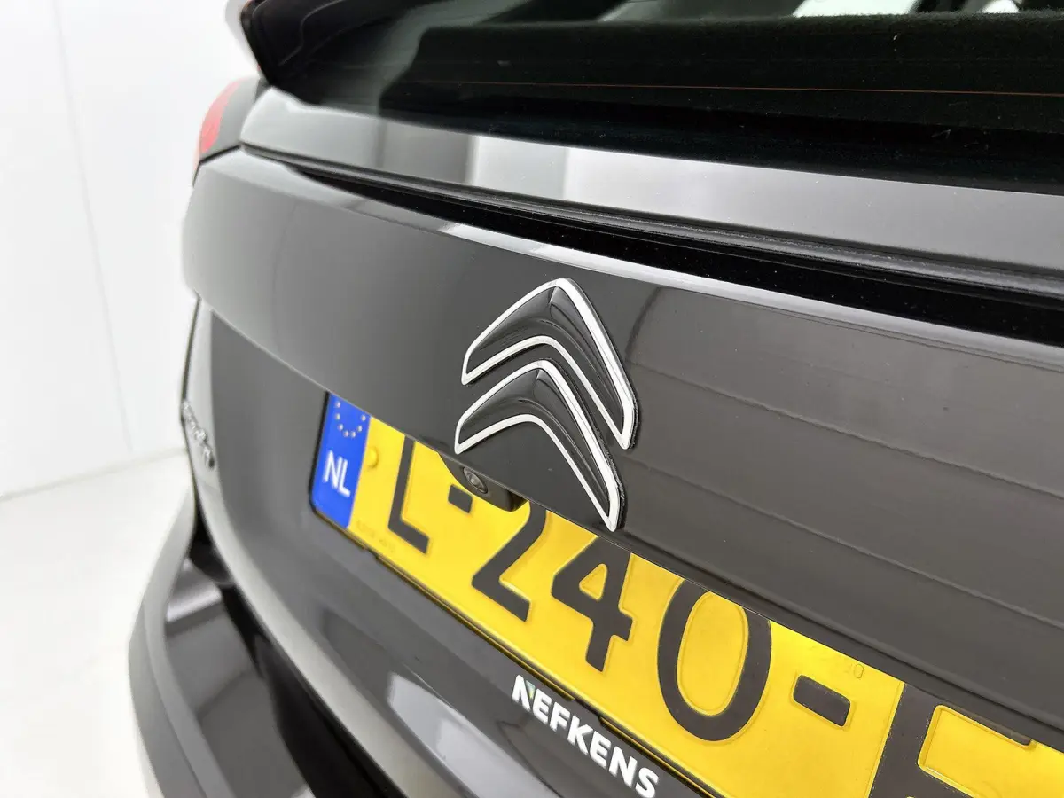 1.2 Feel Edition | Navigatie | Climate Control | Achteruitrijcamera | Apple Carplay/Android Auto | Head-Up Display | Led Koplampen |