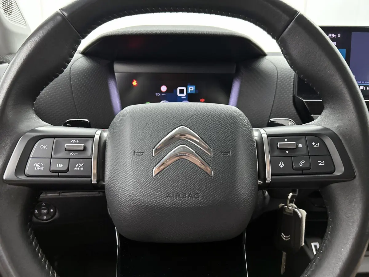 1.2 Feel Edition | Navigatie | Climate Control | Achteruitrijcamera | Apple Carplay/Android Auto | Head-Up Display | Led Koplampen |