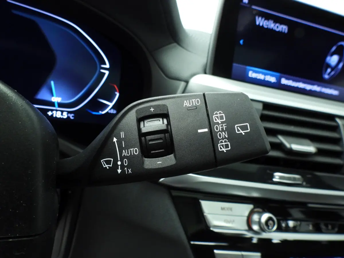 High Executive 80 kWh | LED | Leder | SOH 99% | HUD | Active cruise | Panoramadak | Trekhaak | Sportstoelen | DAB | Harman-kardon sound | Alu 20 inch