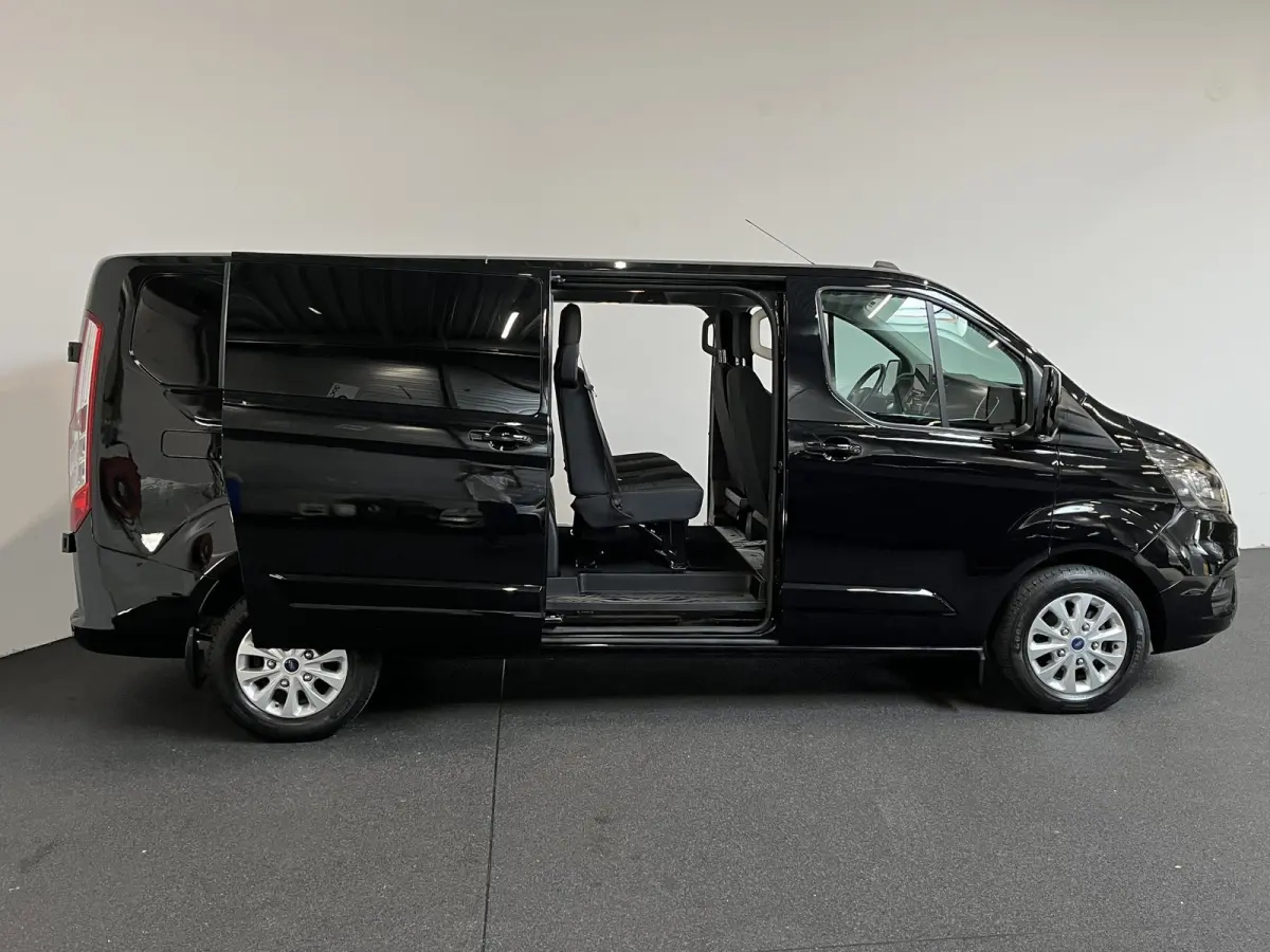 300 2.0 TDCI L2H1 Limited Dubbele cabine Navigatie Airco 2 Schuifdeuren Trekhaak Parkeersensoren Apple Carplay