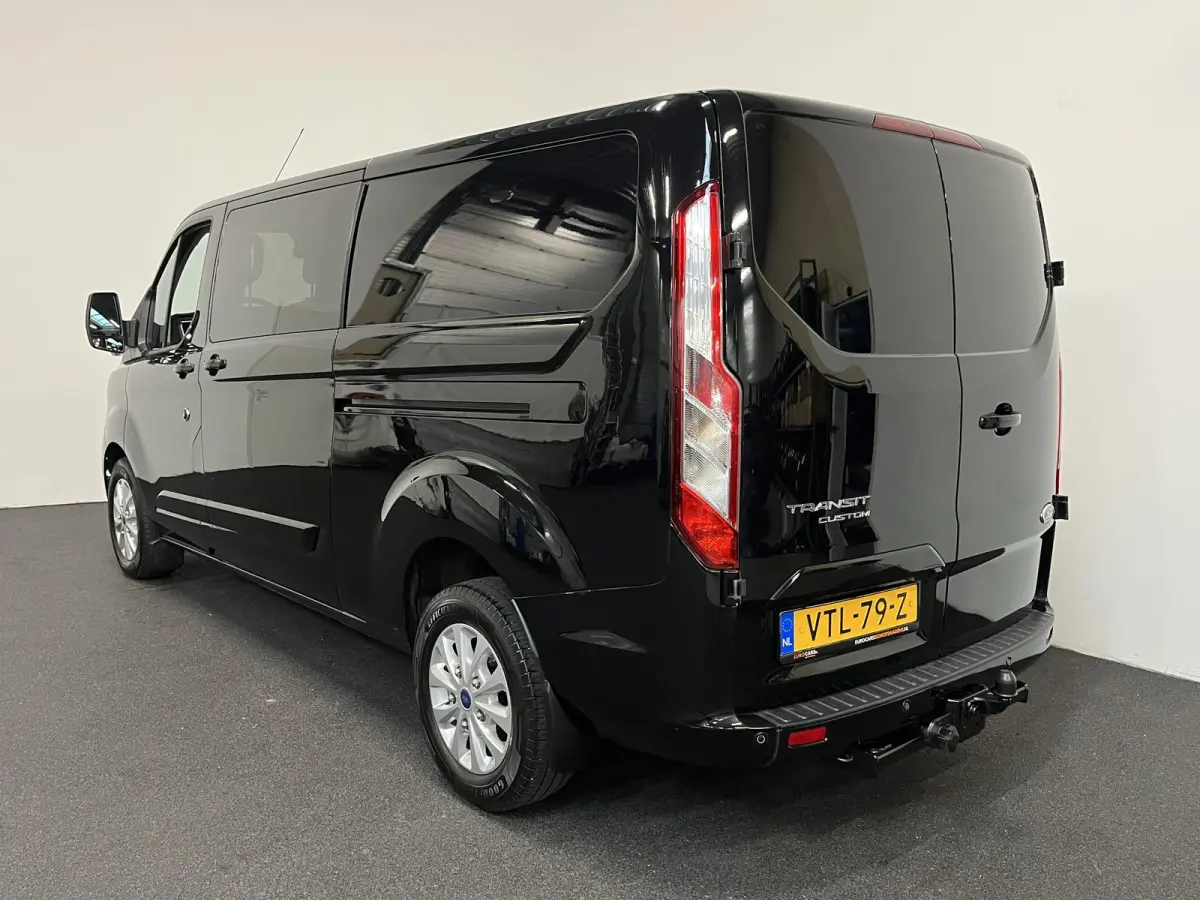 300 2.0 TDCI L2H1 Limited Dubbele cabine Navigatie Airco 2 Schuifdeuren Trekhaak Parkeersensoren Apple Carplay