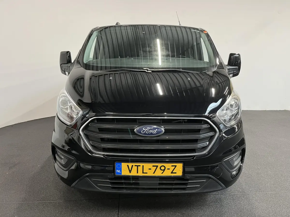 300 2.0 TDCI L2H1 Limited Dubbele cabine Navigatie Airco 2 Schuifdeuren Trekhaak Parkeersensoren Apple Carplay
