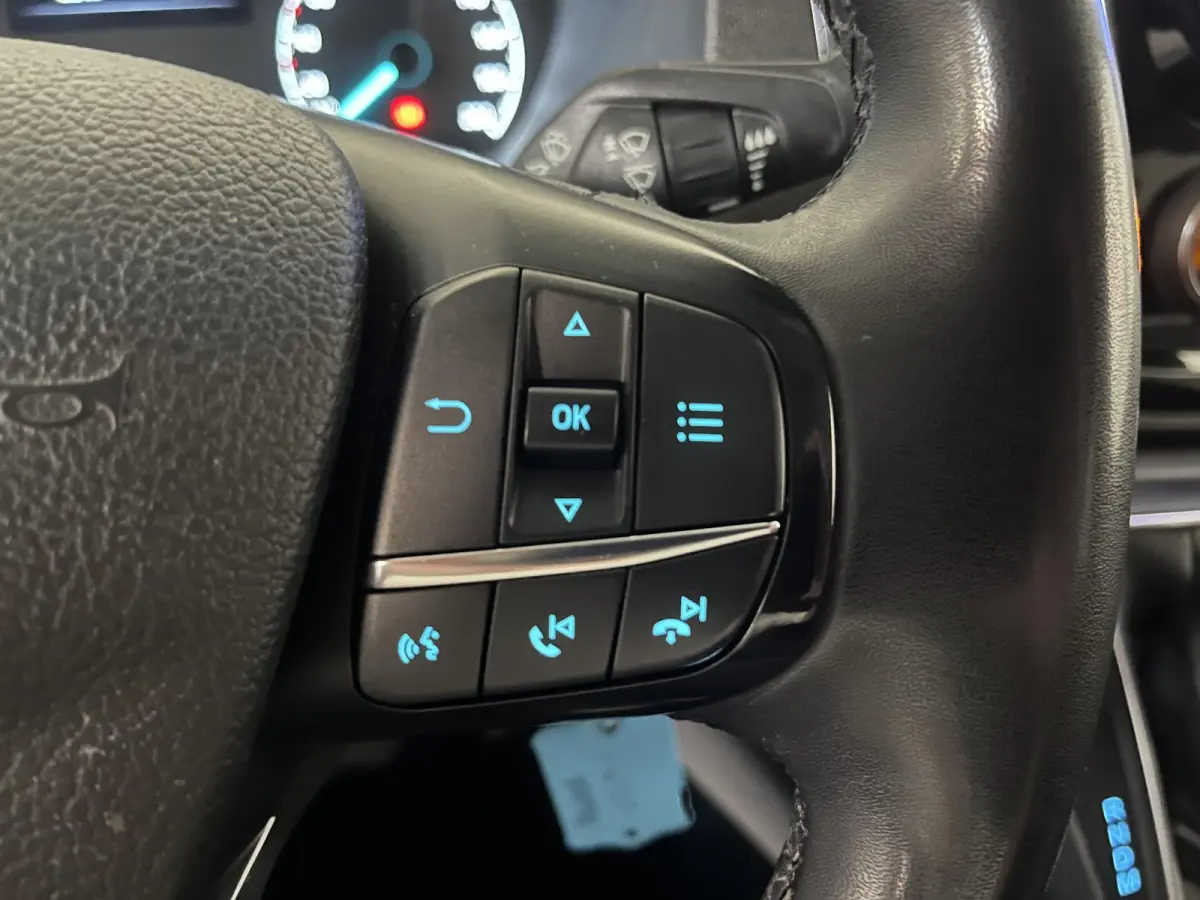 300 2.0 TDCI L2H1 Limited Dubbele cabine Navigatie Airco 2 Schuifdeuren Trekhaak Parkeersensoren Apple Carplay