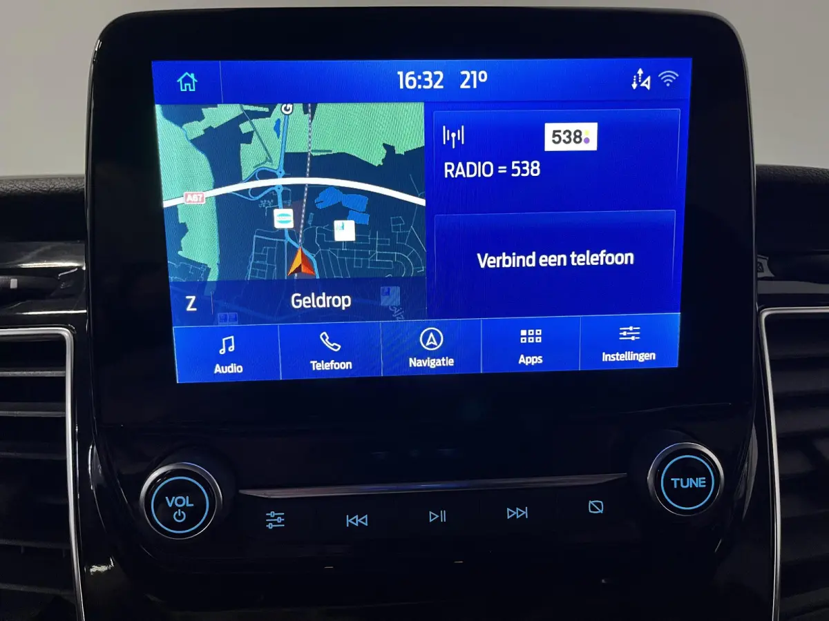 300 2.0 TDCI L2H1 Limited Dubbele cabine Navigatie Airco 2 Schuifdeuren Trekhaak Parkeersensoren Apple Carplay