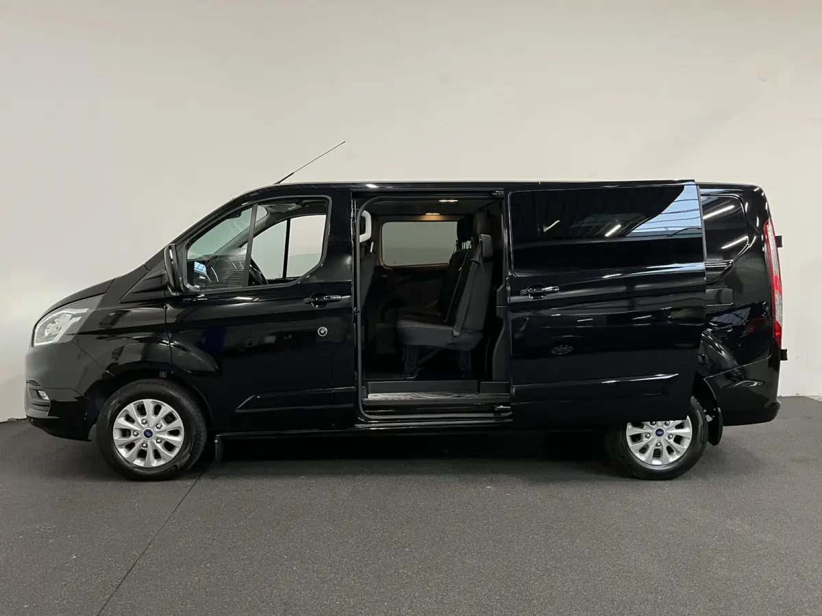 300 2.0 TDCI L2H1 Limited Dubbele cabine Navigatie Airco 2 Schuifdeuren Trekhaak Parkeersensoren Apple Carplay