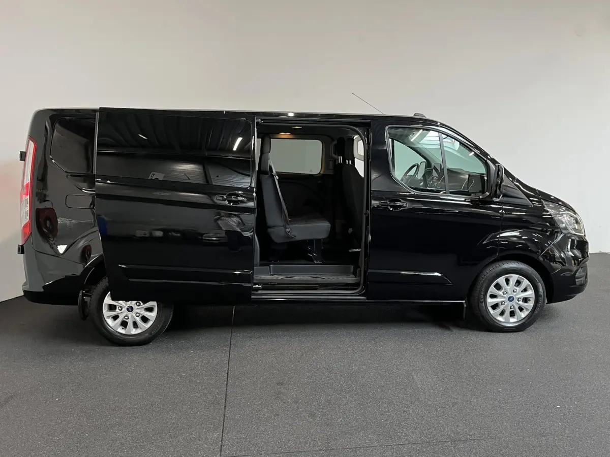 300 2.0 TDCI L2H1 Limited Dubbele cabine Navigatie Airco 2 Schuifdeuren Trekhaak Parkeersensoren Apple Carplay