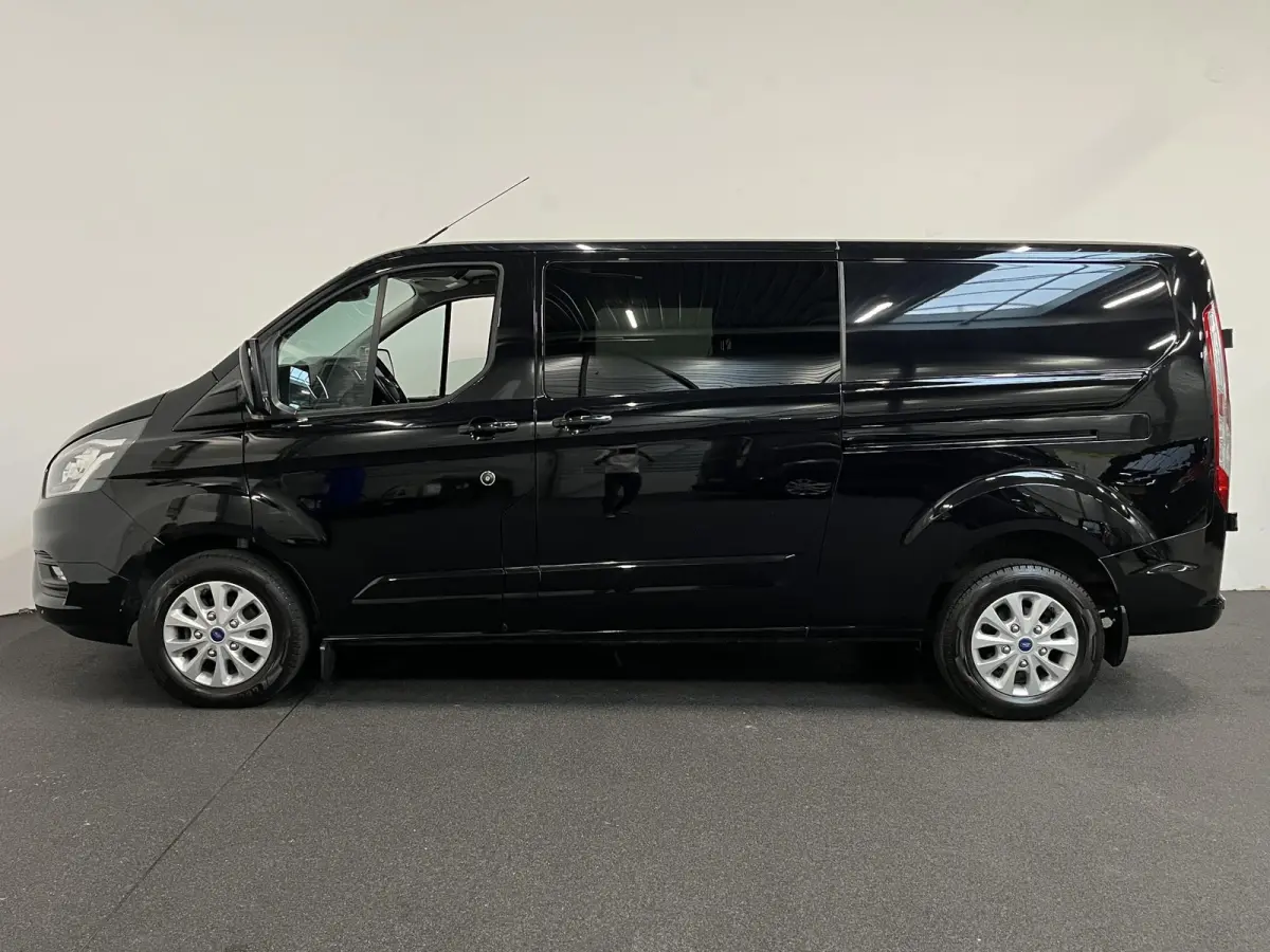 300 2.0 TDCI L2H1 Limited Dubbele cabine Navigatie Airco 2 Schuifdeuren Trekhaak Parkeersensoren Apple Carplay
