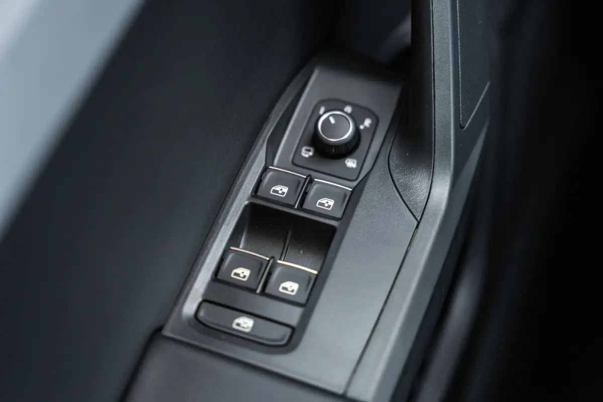 1.5 TSI 204pk DSG e-Hybrid FR Business | LMV 18'' | Trekhaak Uitklapbaar