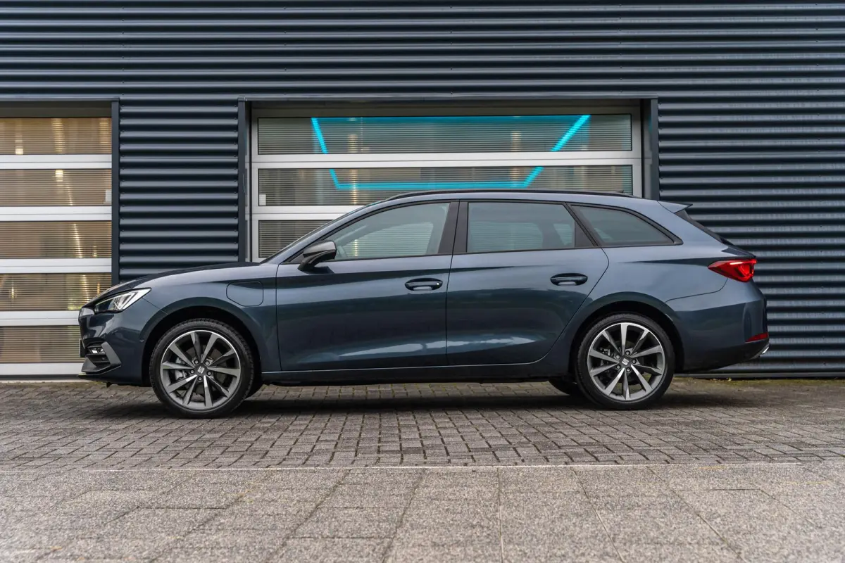 1.5 TSI 204pk DSG e-Hybrid FR Business | LMV 18'' | Trekhaak Uitklapbaar