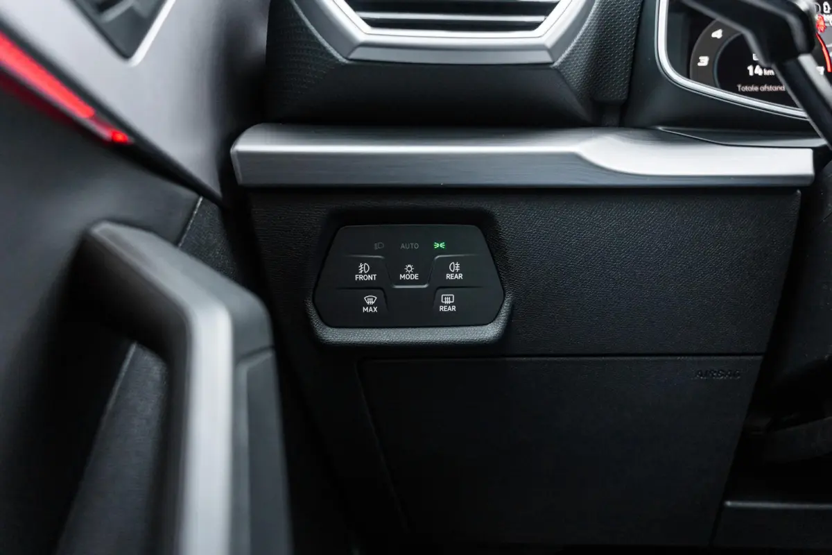 1.5 TSI 204pk DSG e-Hybrid FR Business | LMV 18'' | Trekhaak Uitklapbaar