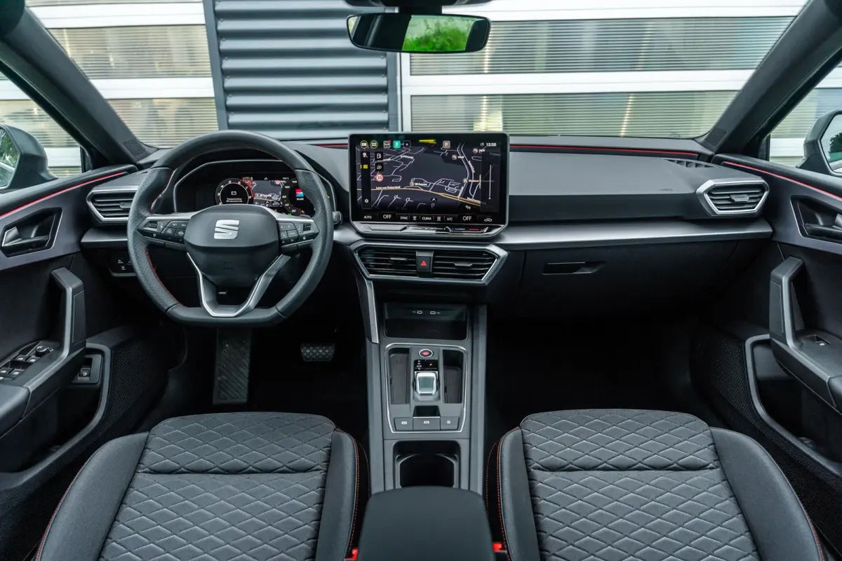 1.5 TSI 204pk DSG e-Hybrid FR Business | LMV 18'' | Trekhaak Uitklapbaar