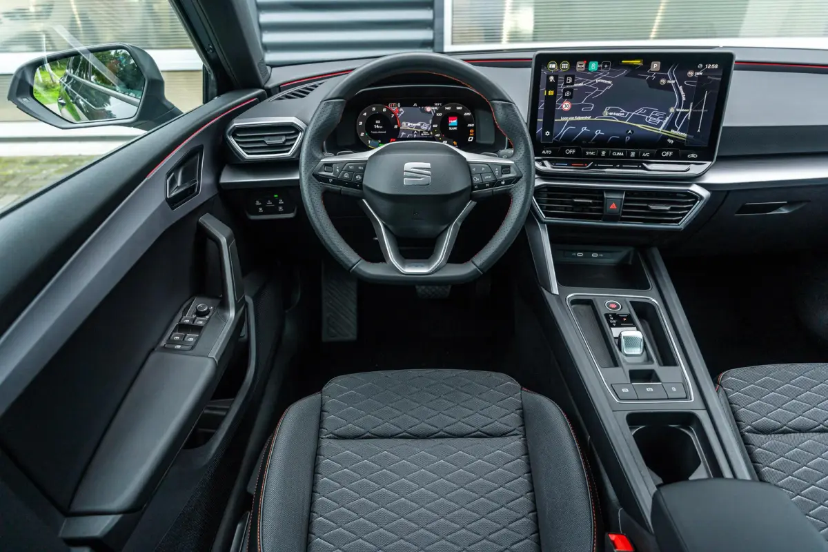1.5 TSI 204pk DSG e-Hybrid FR Business | LMV 18'' | Trekhaak Uitklapbaar
