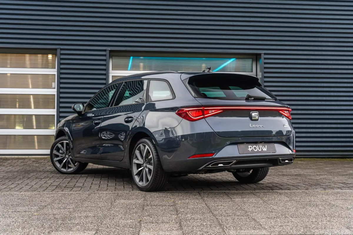 1.5 TSI 204pk DSG e-Hybrid FR Business | LMV 18'' | Trekhaak Uitklapbaar