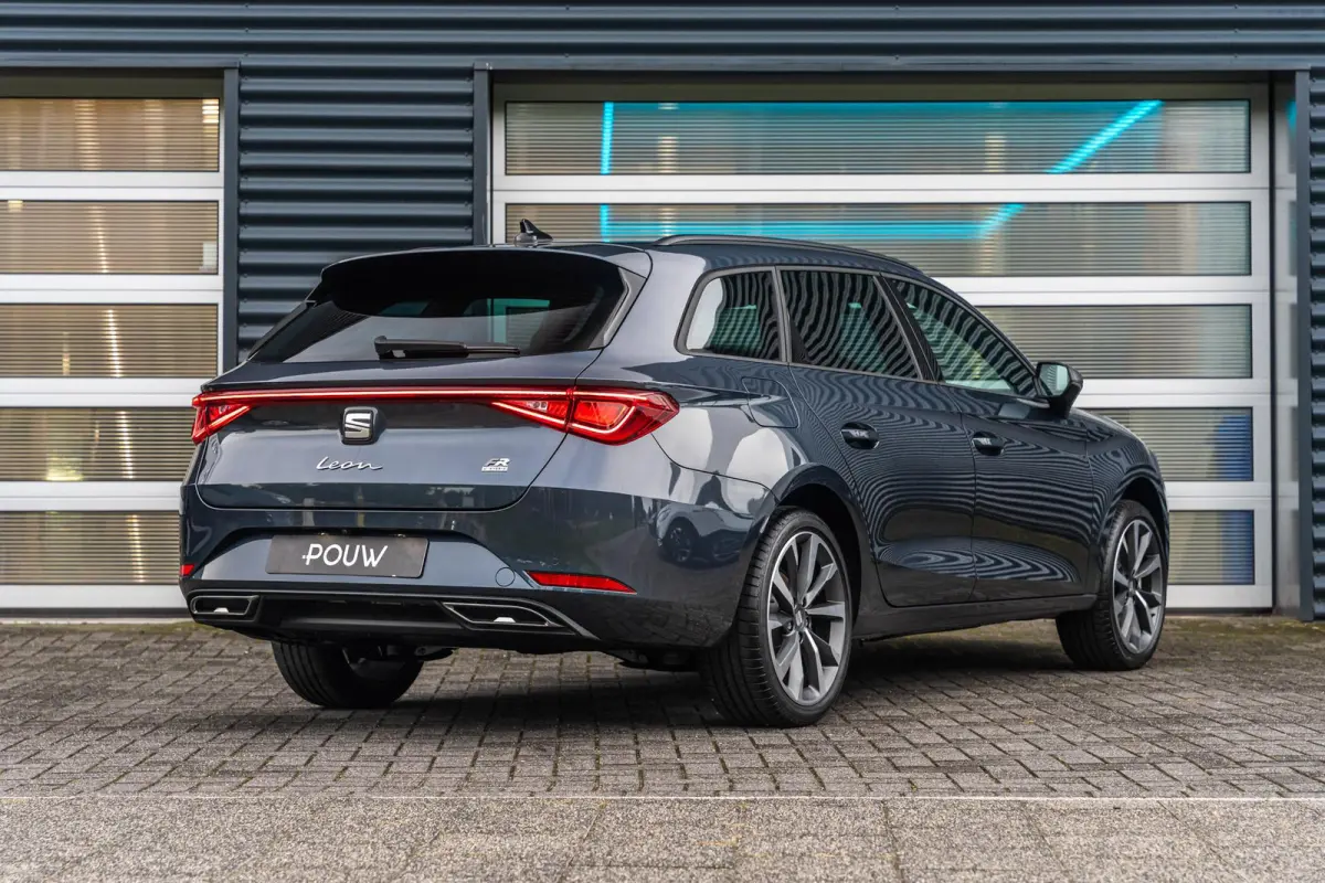 1.5 TSI 204pk DSG e-Hybrid FR Business | LMV 18'' | Trekhaak Uitklapbaar