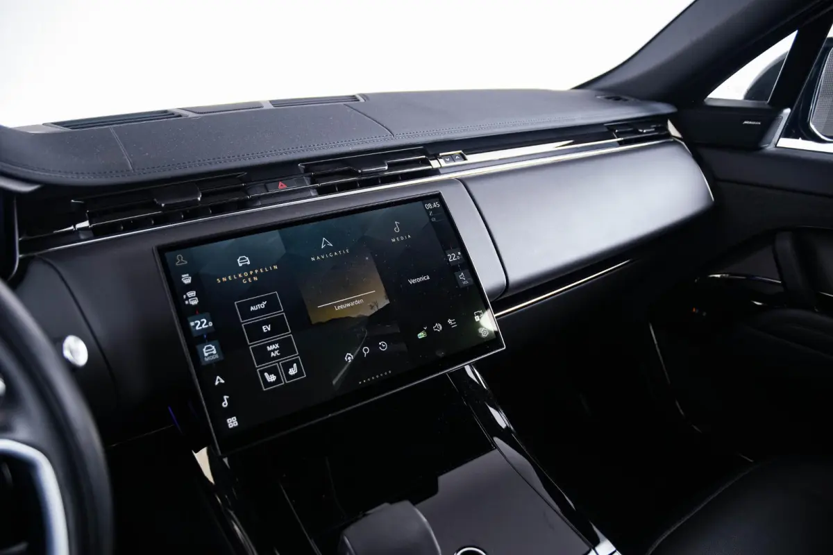 3.0 P460e Dynamic SE PHEV Panoramadak - Mistlampen Voor - Cold Climate Pack - Meridian Signature audiosysteem - Verwarmbare stuurwielrand - Getinte Ruiten - Verwarmbare Voorruit -
