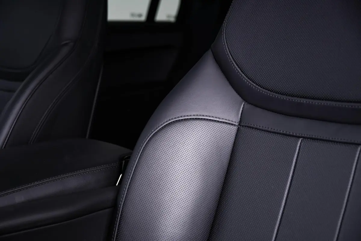 3.0 P460e Dynamic SE PHEV Panoramadak - Mistlampen Voor - Cold Climate Pack - Meridian Signature audiosysteem - Verwarmbare stuurwielrand - Getinte Ruiten - Verwarmbare Voorruit -