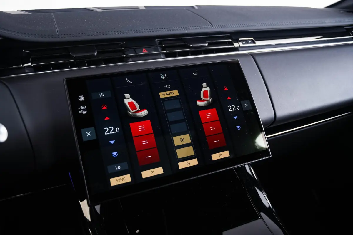 3.0 P460e Dynamic SE PHEV Panoramadak - Mistlampen Voor - Cold Climate Pack - Meridian Signature audiosysteem - Verwarmbare stuurwielrand - Getinte Ruiten - Verwarmbare Voorruit -