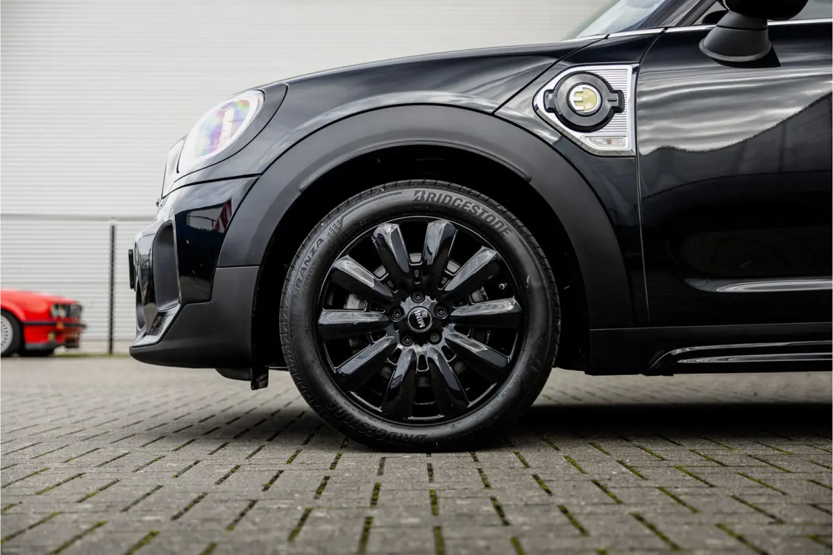 1.5 Cooper ALL4 Leder / Camera / 18 inch / Carplay