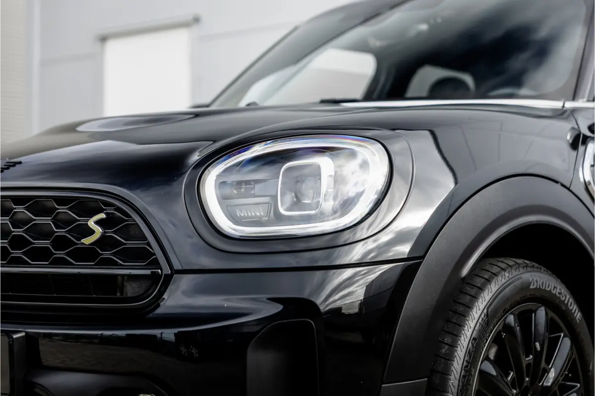 1.5 Cooper ALL4 Leder / Camera / 18 inch / Carplay