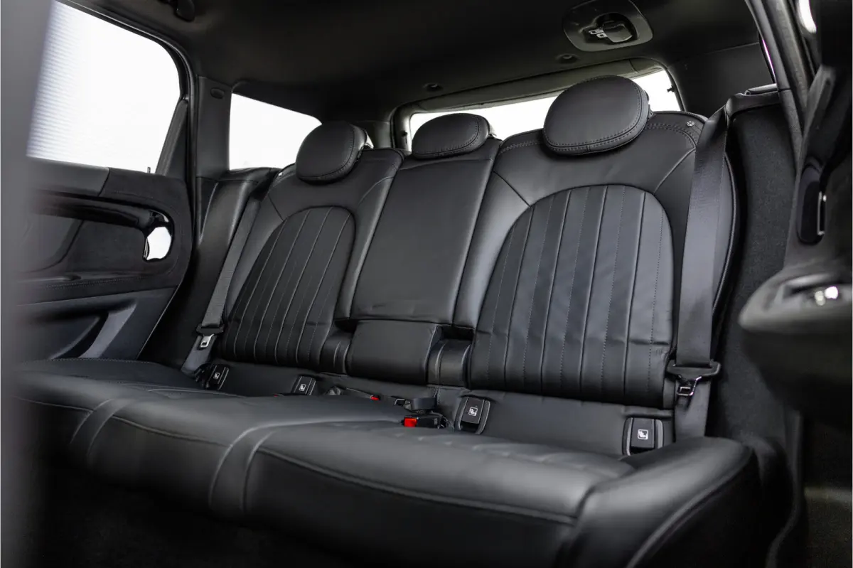 1.5 Cooper ALL4 Leder / Camera / 18 inch / Carplay