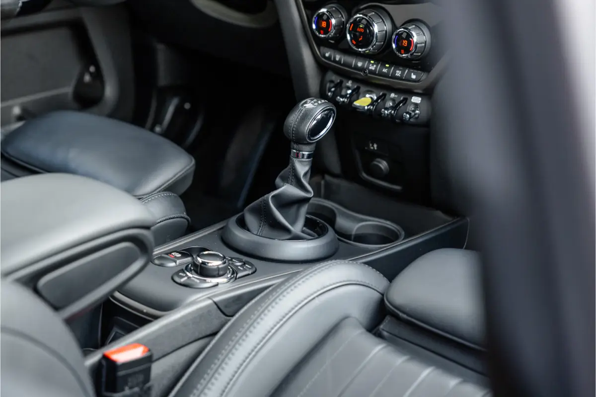 1.5 Cooper ALL4 Leder / Camera / 18 inch / Carplay