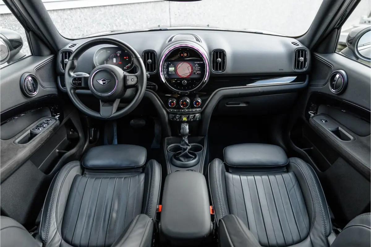 1.5 Cooper ALL4 Leder / Camera / 18 inch / Carplay
